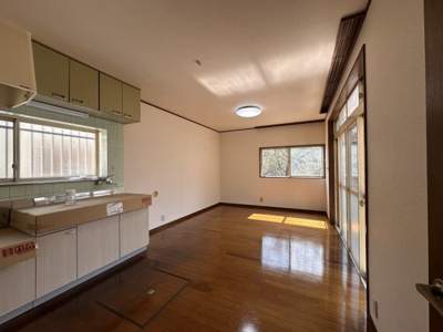 【居間・リビング】 | 萱場貸家