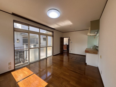 【居間・リビング】 | 萱場貸家