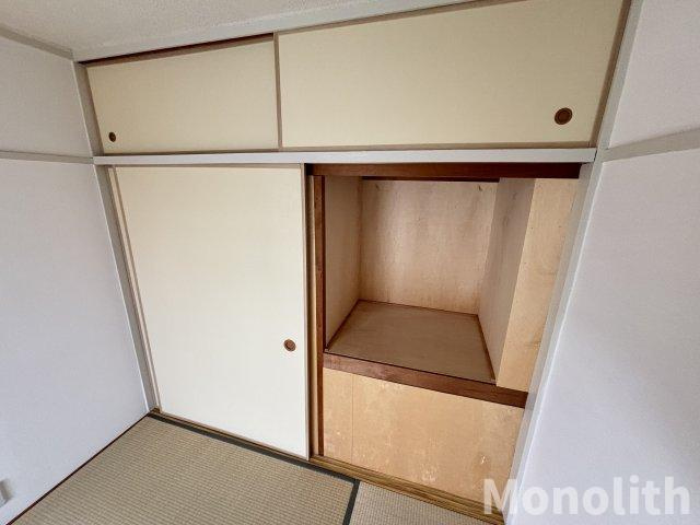 鶴山台18号棟の収納