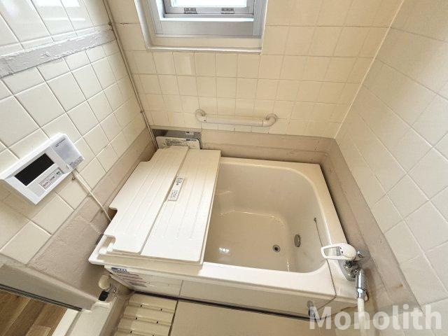 鶴山台18号棟の浴室