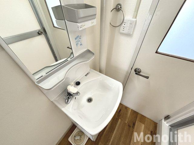 鶴山台18号棟の洗面所