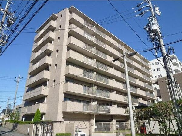 八事雲雀ケ岡パークホームズの外観