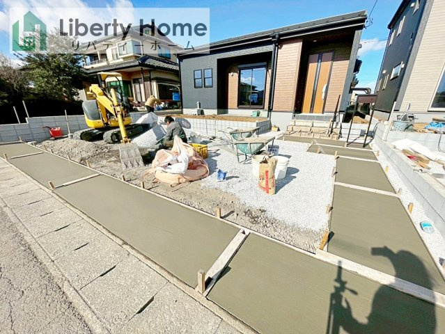 八千代東原　新築戸建　1号棟の駐車場