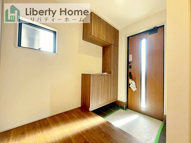 八千代東原　新築戸建　1号棟の玄関