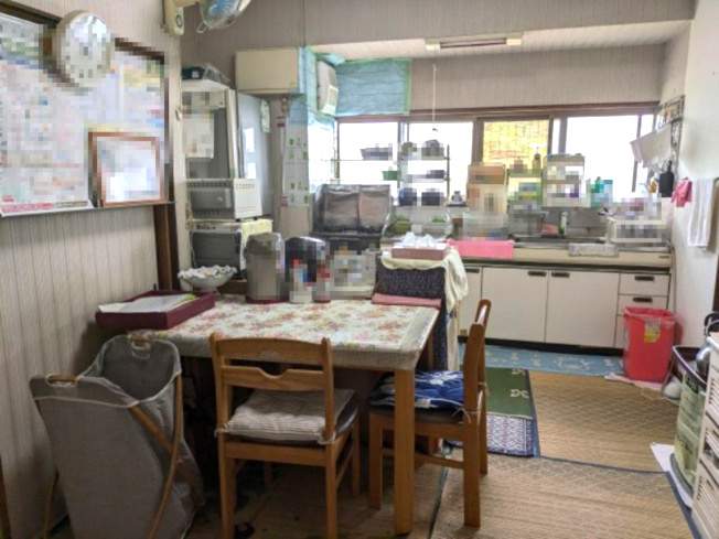東金市宿　中古戸建の内装|敷地約785坪 7DK+離れ+作業所+ビニールハウス 庭にピザ窯があります。バーベキュー菜園も可能