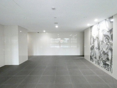 【エントランス】 | メイクスWアート丸の内