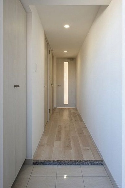 プレイス白壁の玄関