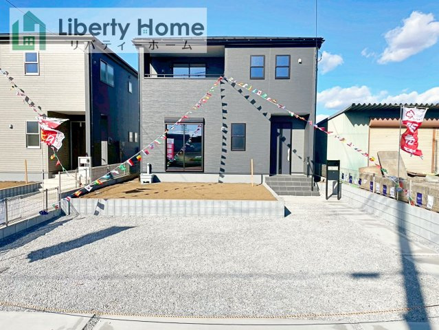八千代町東原　新築戸建　3号棟の駐車場