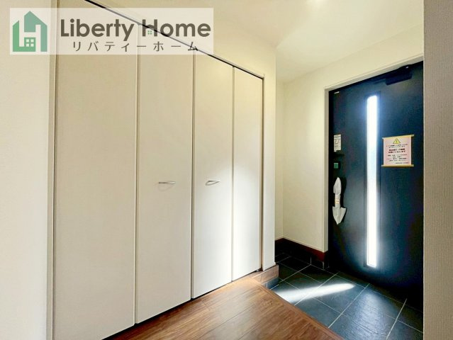 八千代東原　新築戸建　3号棟の玄関