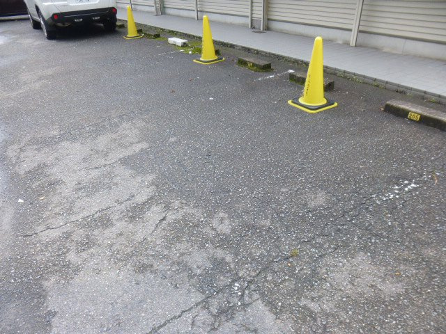 リーベユメサキの駐車場