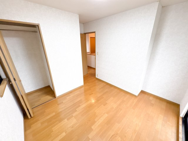 俵口戸建貸家の洋室