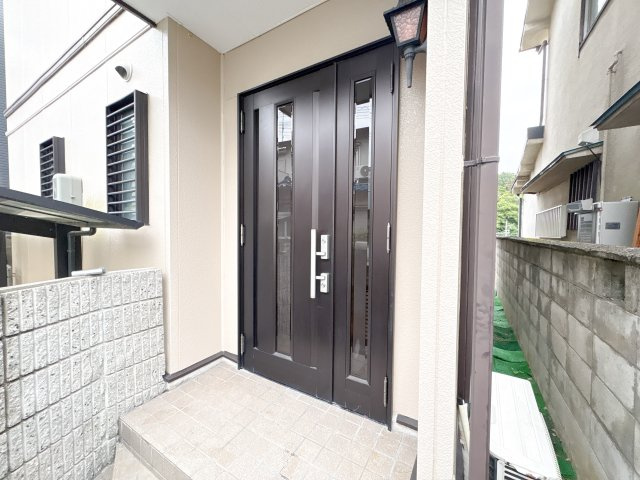 俵口戸建貸家のエントランス
