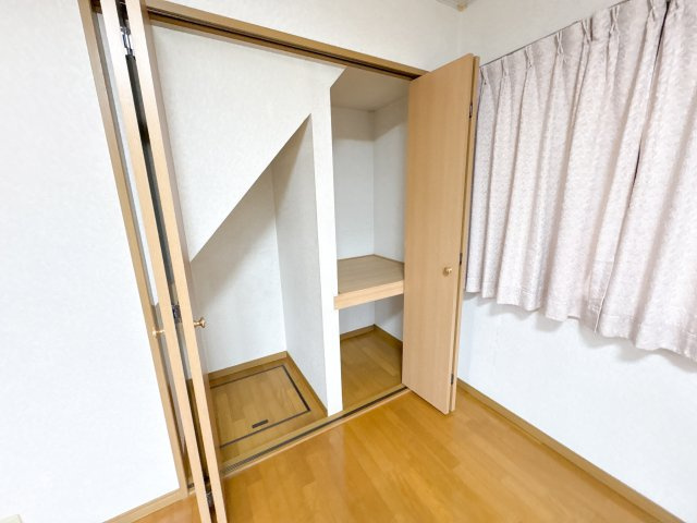 俵口戸建貸家の収納