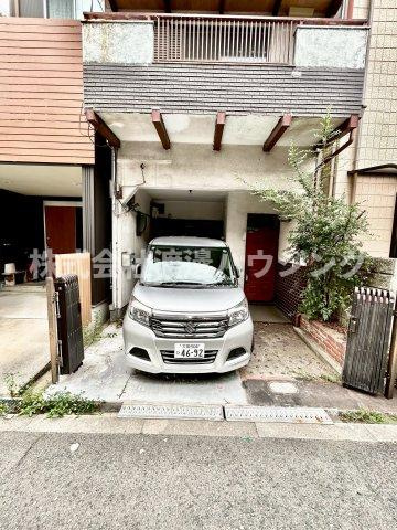 浜口東２丁目一戸建の駐車場