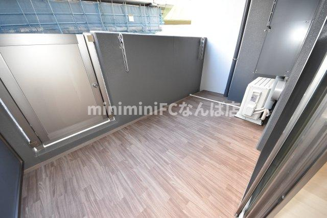 リヴェント難波サウスのバルコニー|2階以上は扉無しです