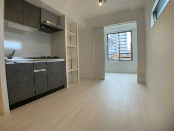 クレストタップ大曽根の居間・リビング