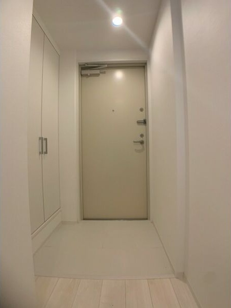 クレストタップ大曽根の玄関