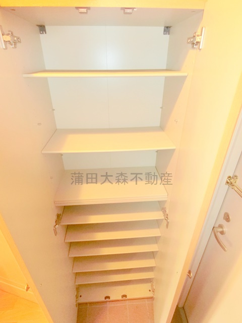 雑色駅人気賃貸マンションの収納|玄関収納