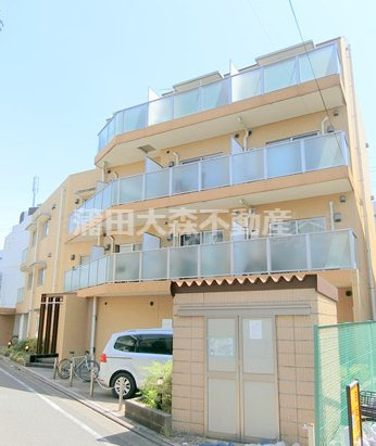 雑色駅人気賃貸マンションの外観|2005年9月築　RC鉄筋コンクリート造地上4階建て総戸数13戸
東京都大田区仲六郷1丁目　京浜急行本線雑色駅近最寄り徒歩5分