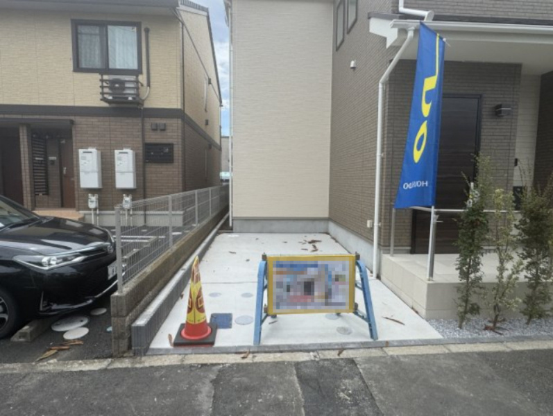 松戸市新松戸南３丁目新築戸建【新松戸南小学校：3分】の駐車場|駐車スペース完備！