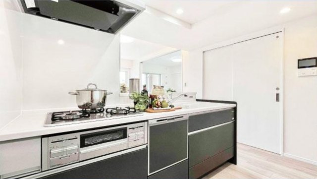 クレストフォルム横浜根岸【仲介手数料無料】ペット可♪のキッチン