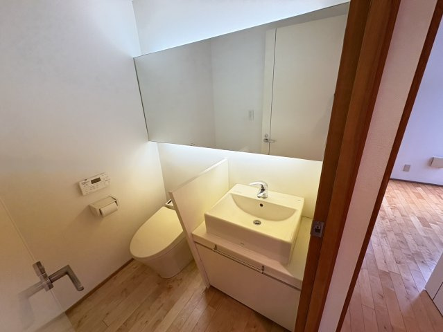 ピアモントの独立洗面台