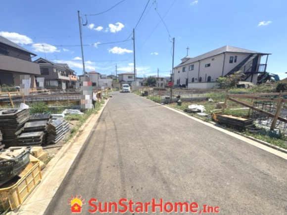 【サンスターホーム】武蔵村山市中原　新築5号棟の前面道路含む現地写真