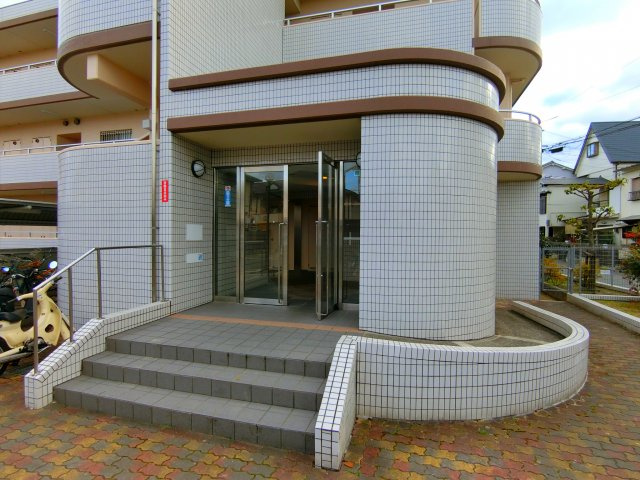 ベルヴィラージュのエントランス