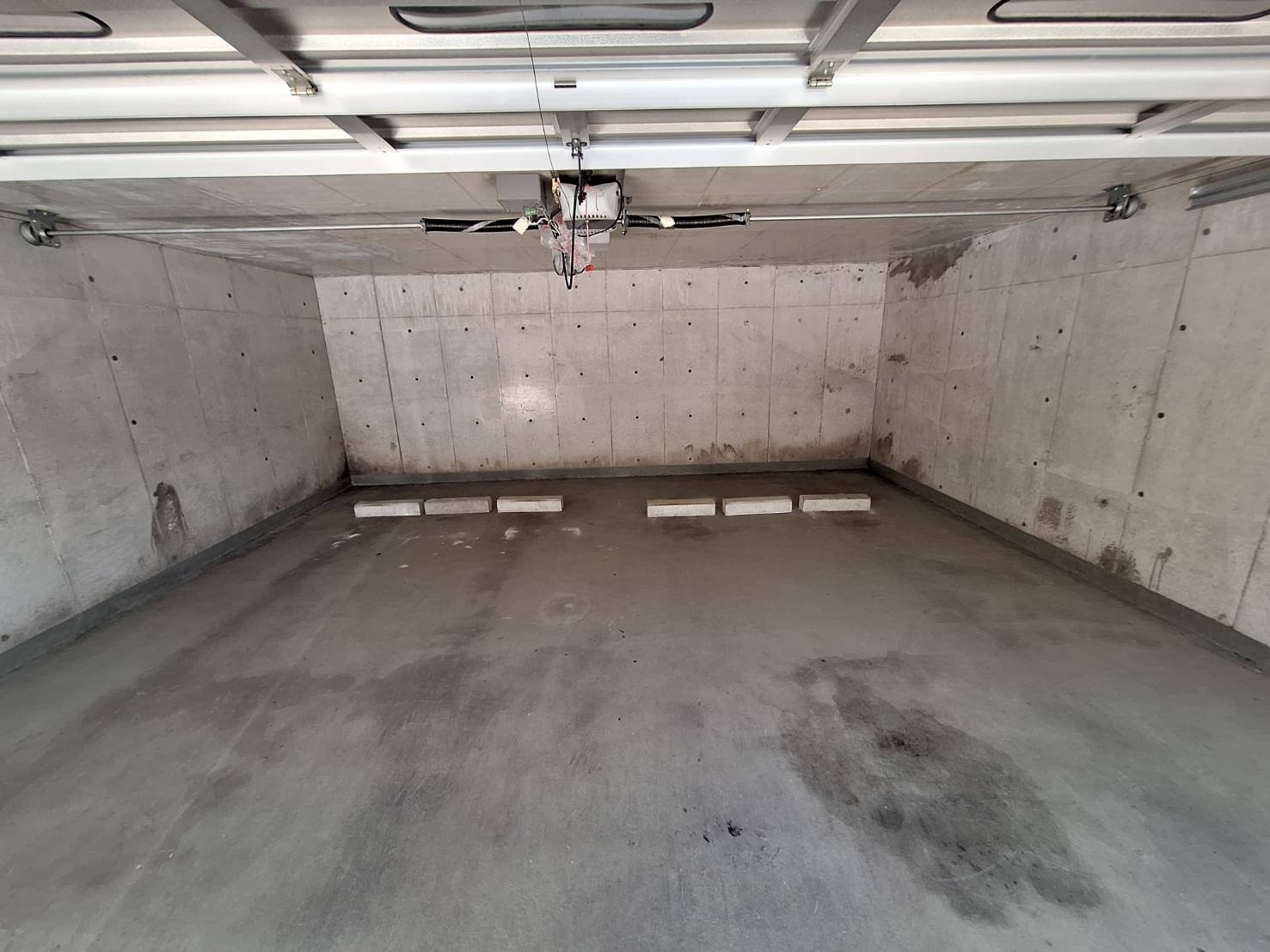 久木８丁目戸建の駐車場
