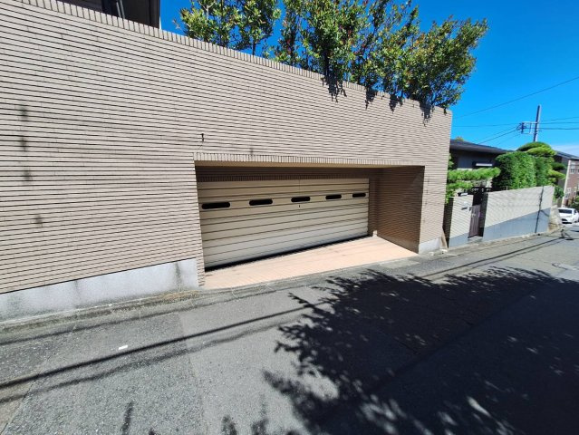 久木８丁目戸建の駐車場