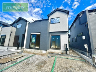 【外観】 | 当社で現地販売会開催中! パントリー+リネン庫　南初富　全13棟　2号棟 | 販売現地