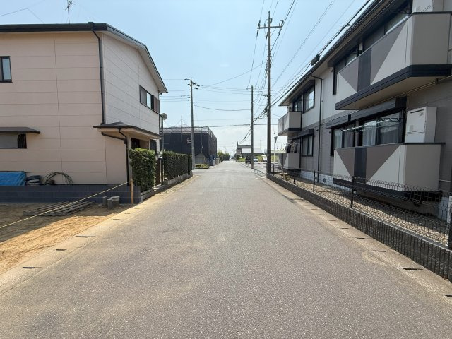 東金市田間三丁目／区画整理地内の限定１棟の前面道路含む現地写真