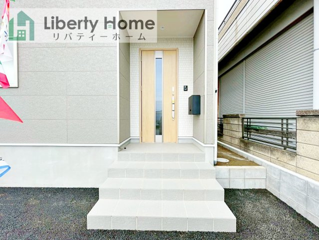 常総市山口第2　新築戸建　1号棟のエントランス