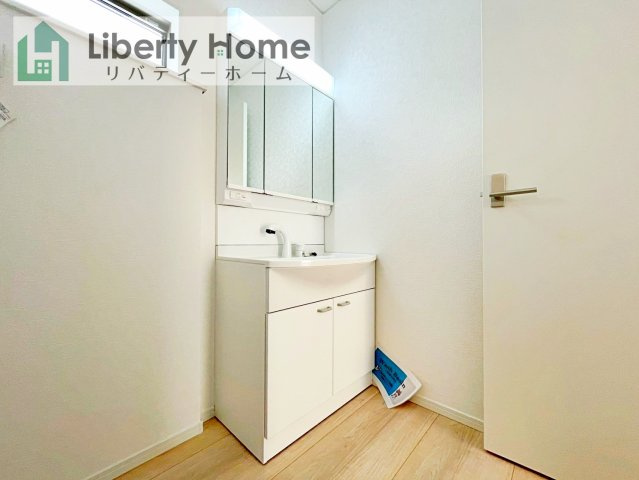 常総市山口第2　新築戸建　2号棟の独立洗面台