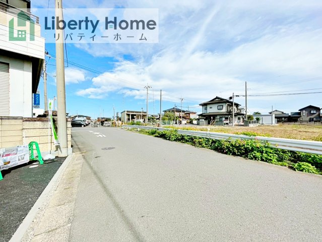 常総市山口第2　新築戸建　2号棟の前面道路含む現地写真