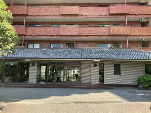 ロイヤルマンション伊豆長岡第２期のエントランス|マンション入り口