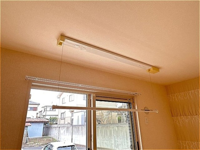 【設備】 | エルヴィレッジ Ｇ | 室内物干し