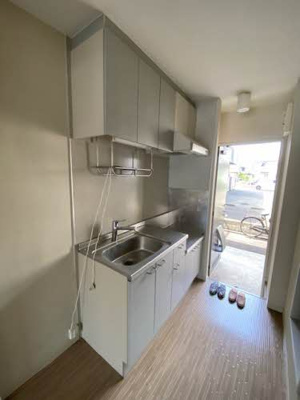 【キッチン】 | グリーンヒル南蔵王 | 吊戸棚付き