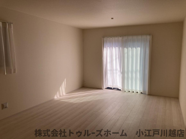 【居間・リビング】 | 富士見市羽沢一丁目　新築戸建　B号棟