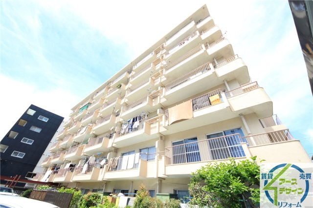 昭和パレス魚住の外観