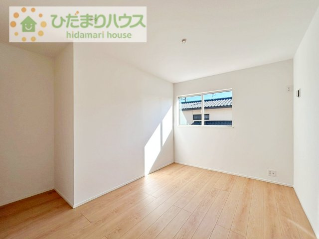 【洋室】 | つくば市緑が丘第1期　新築戸建 | 窓が多く、明るい空間を演出してくれます(*^^*)