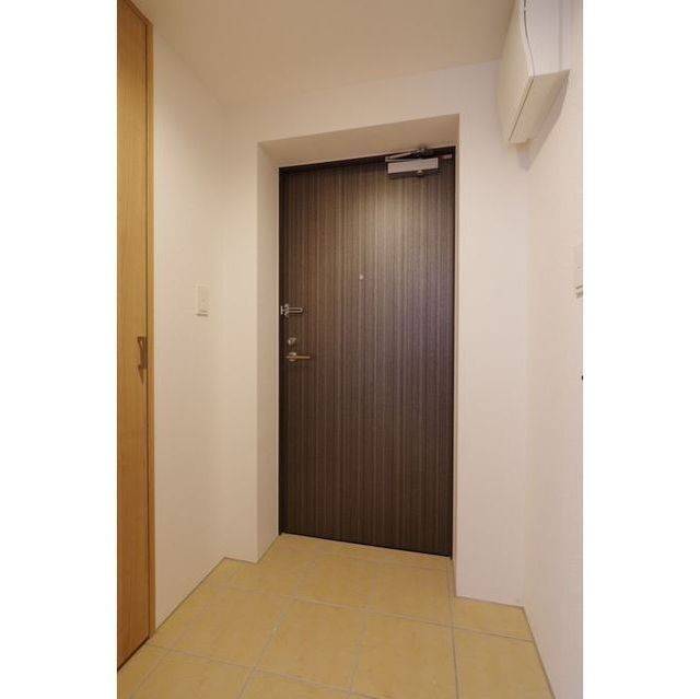 コンフォリア本駒込一丁目の玄関