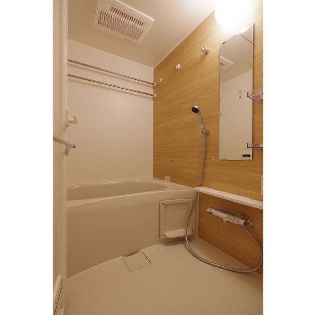 コンフォリア本駒込一丁目の浴室