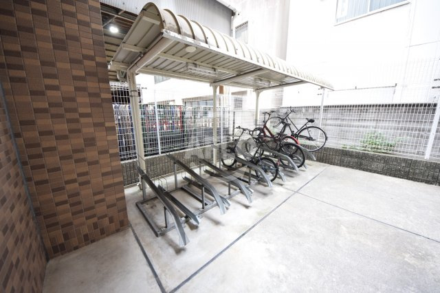 エステムコート心斎橋ＥＡＳＴⅡラヴァンツァのその他共用部分|エステムコート心斎橋ＥＡＳＴIIラヴァンツァ　駐輪場