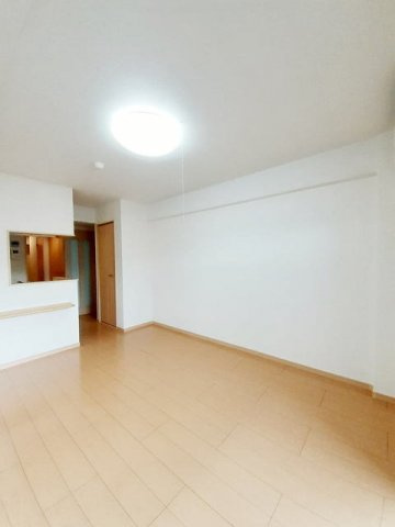 Ｓｏｌ　Ｌｅｖａｎｔｅ　国府の内装|内装です