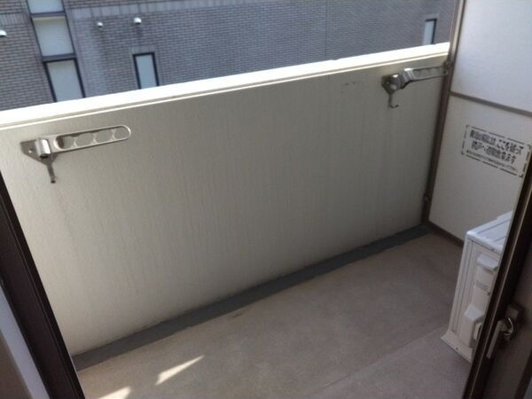 KDXレジデンス神宮前のバルコニー