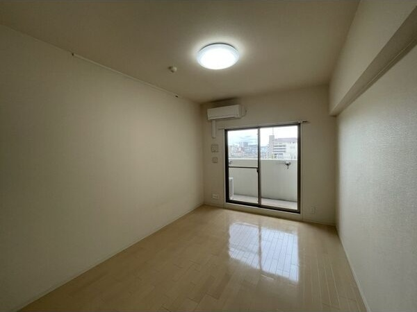 KDXレジデンス神宮前の居間・リビング