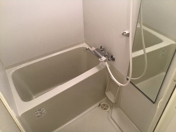 KDXレジデンス神宮前の浴室