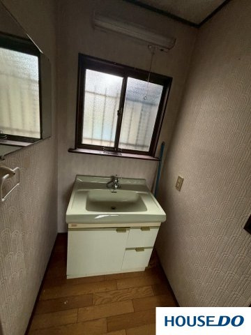 中古戸建　桐生市天神町の独立洗面台