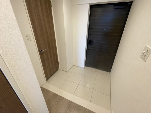 アルファステイツ熊本駅東の玄関|シューズインクローゼット仕様の玄関